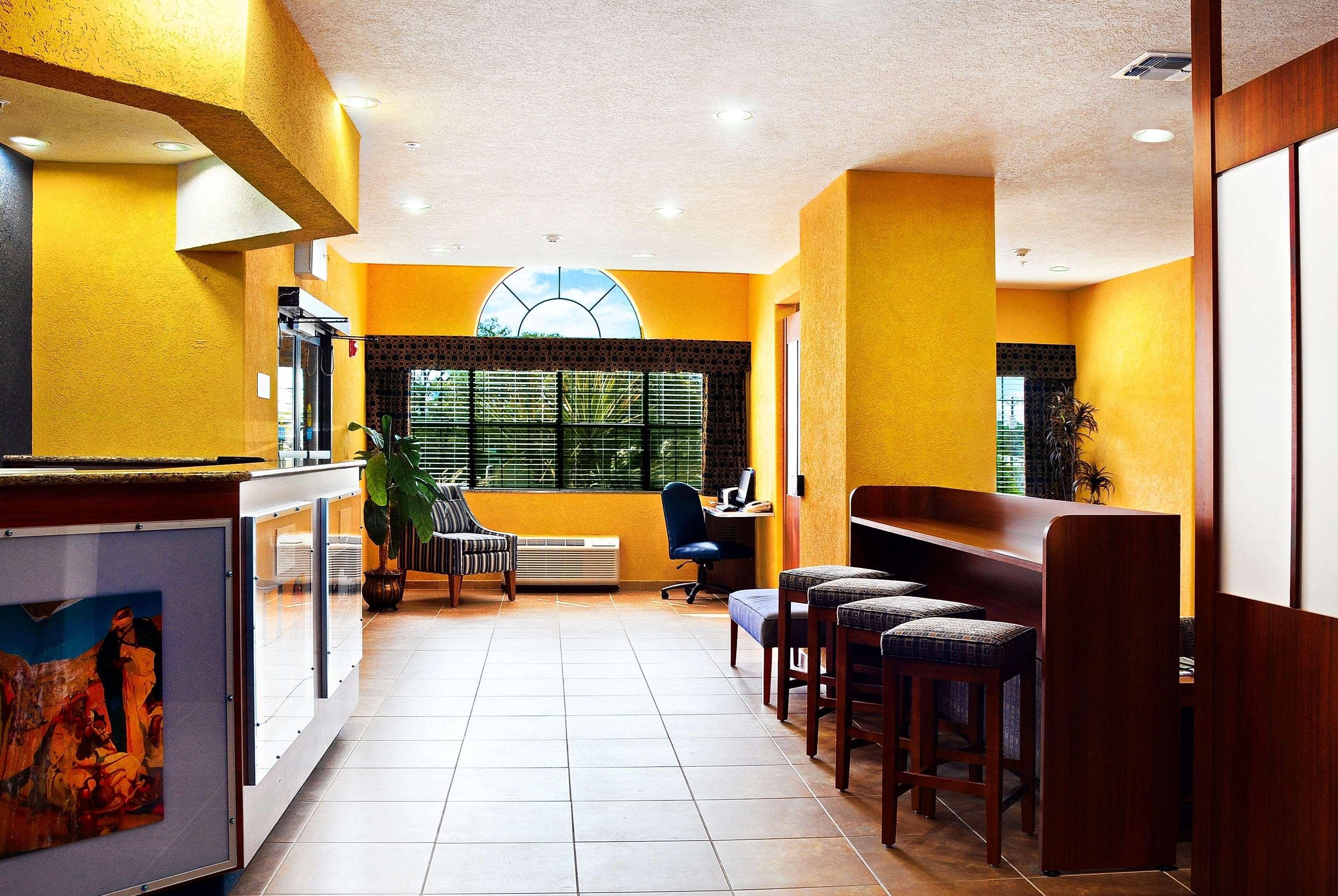 Microtel Inn & Suites By Wyndham New Braunfels I-35 Bagian luar foto